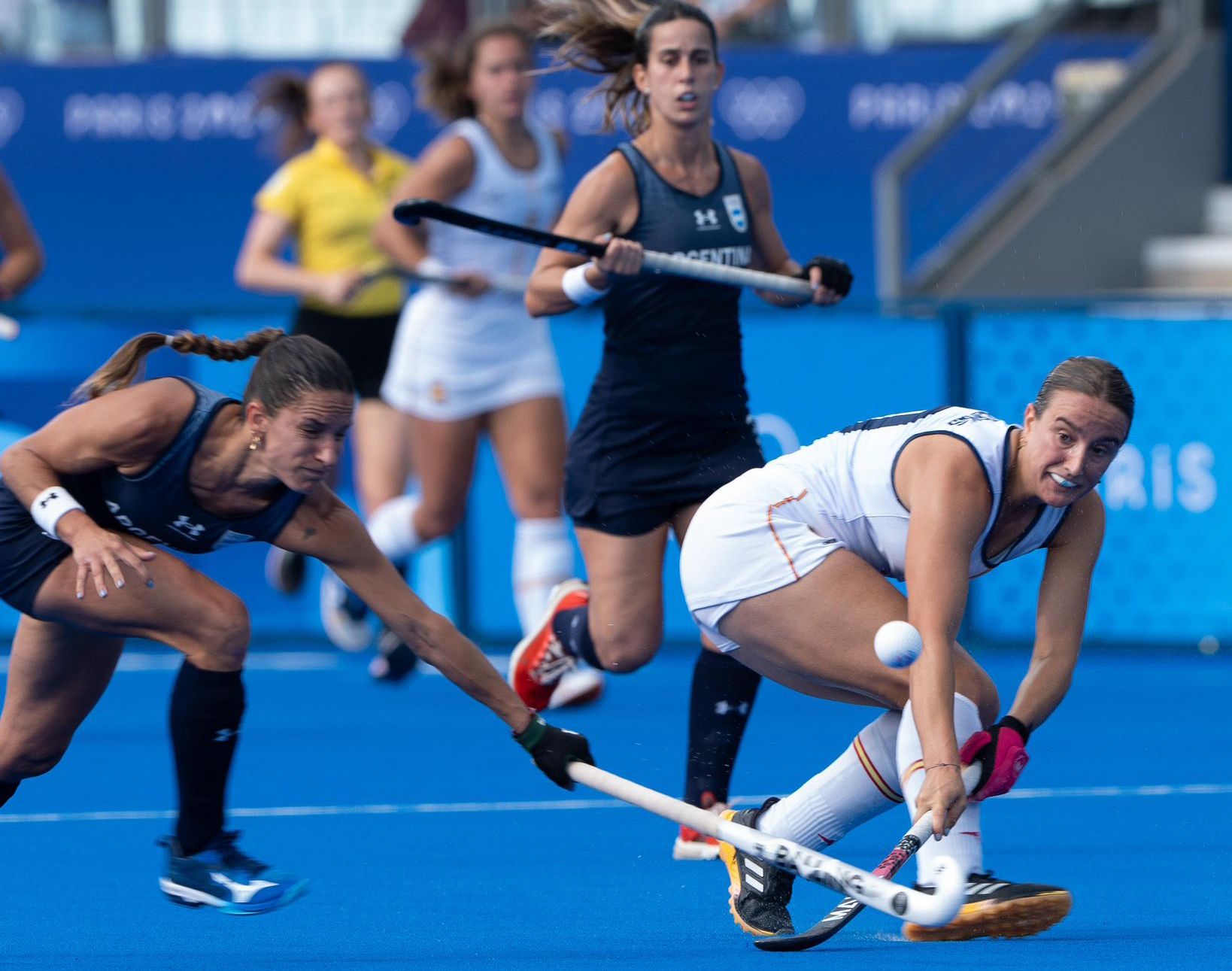 Primera derrota de la selecció femenina de hockey