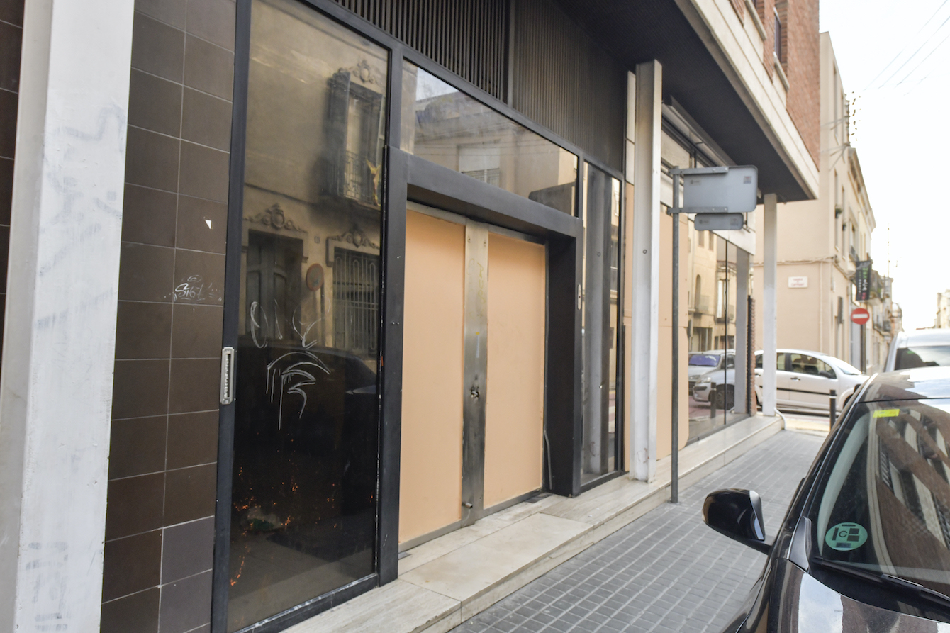 Sabadell reclama eines per fer front 