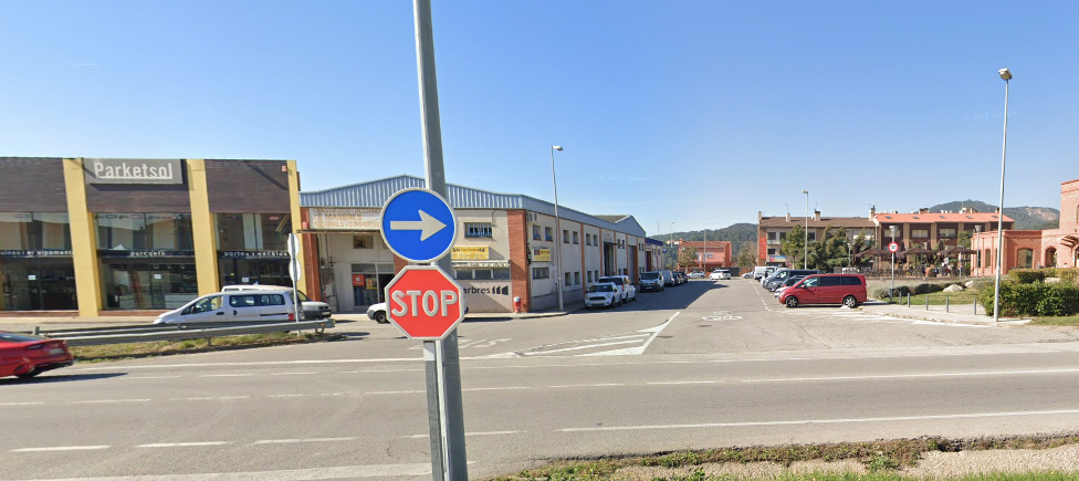 Mor un motorista en un accident amb dos cotxes a la carretera de Castellar (B-124)