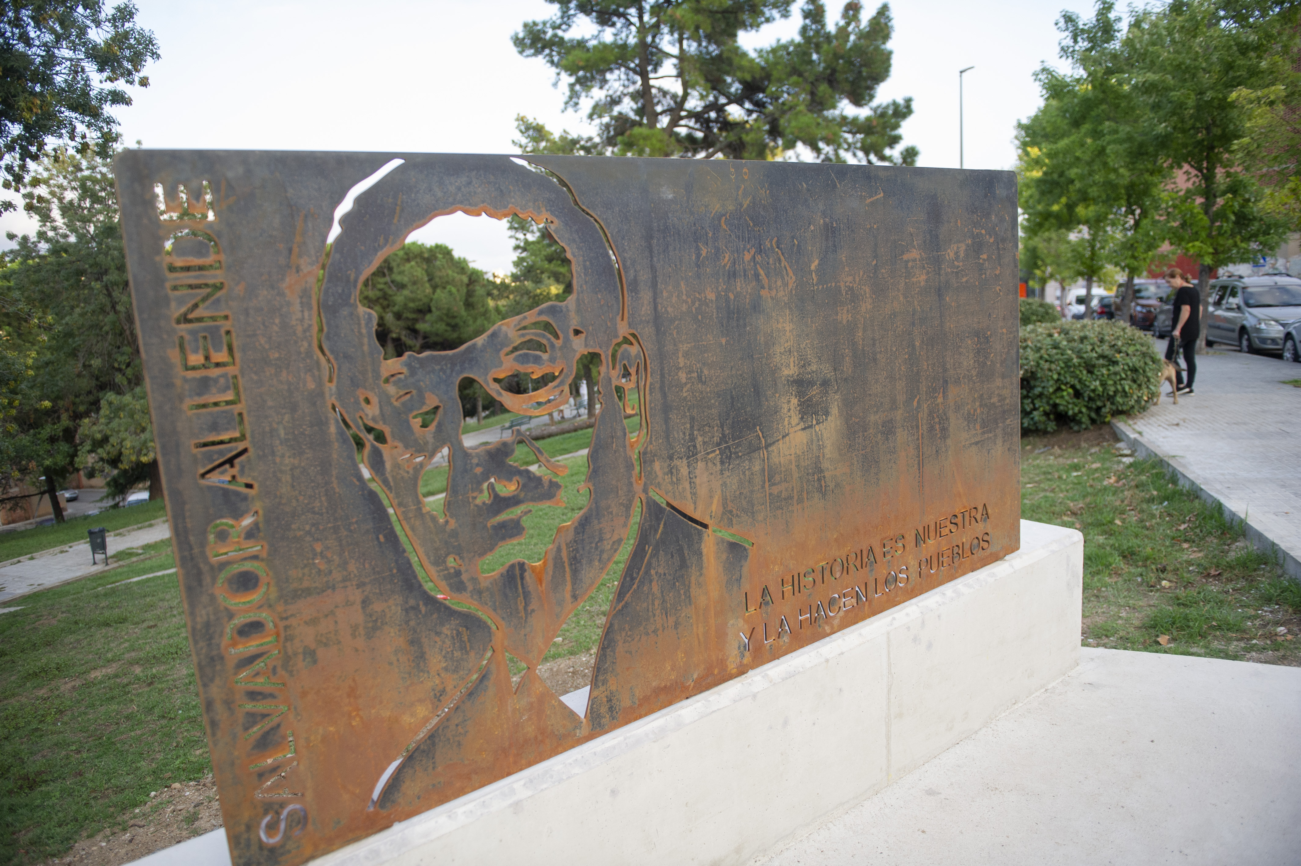 Terrassa dignifica l'espai dedicat a Salvador Allende