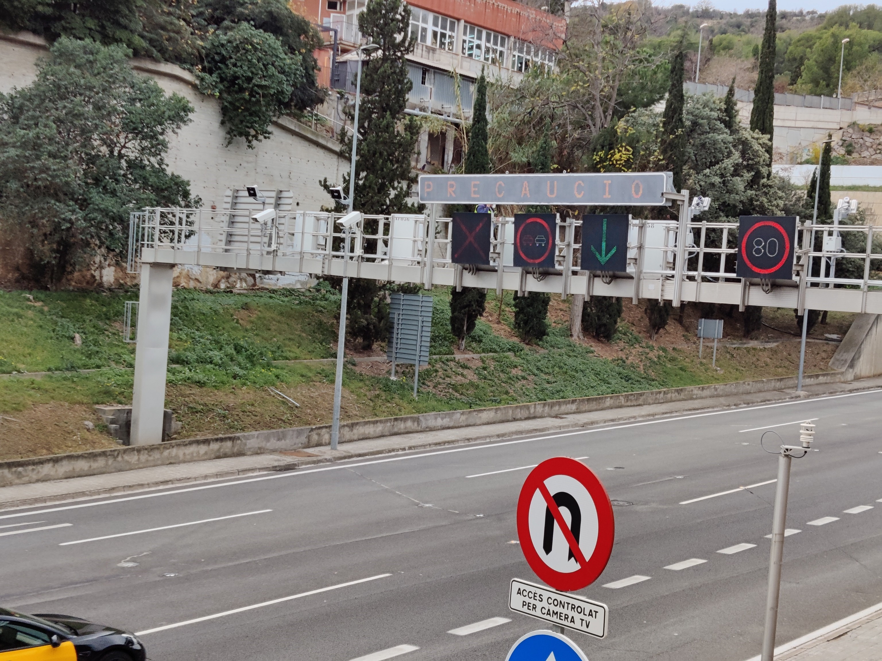 Dos nous radars de tram al Túnel de Vallvidrera