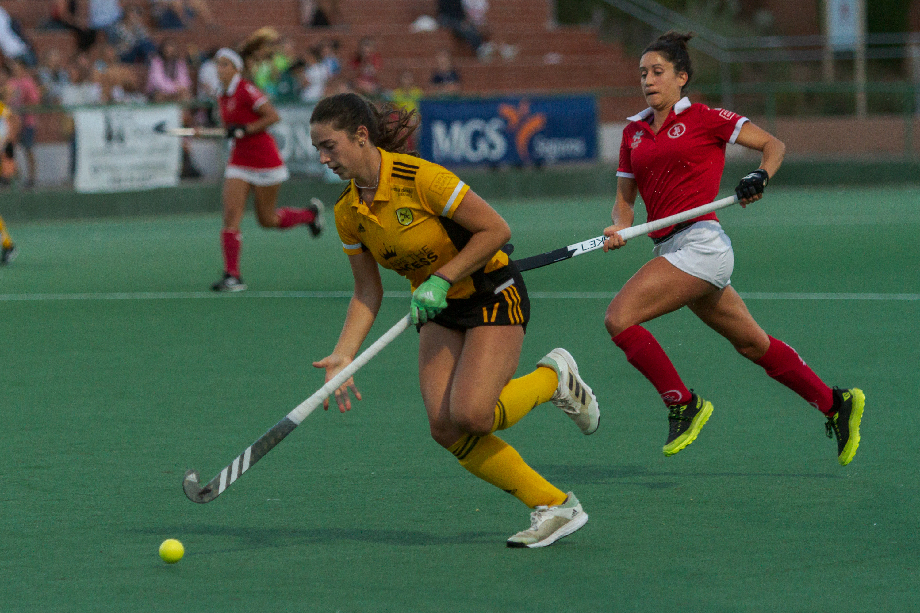 Ja és aquí la lliga femenina de hockey: diversos aspirants al títol en una competició força equilibrada - 