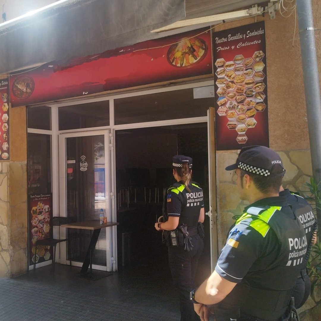 La policia precinta un bar de Terrassa per insalubritat