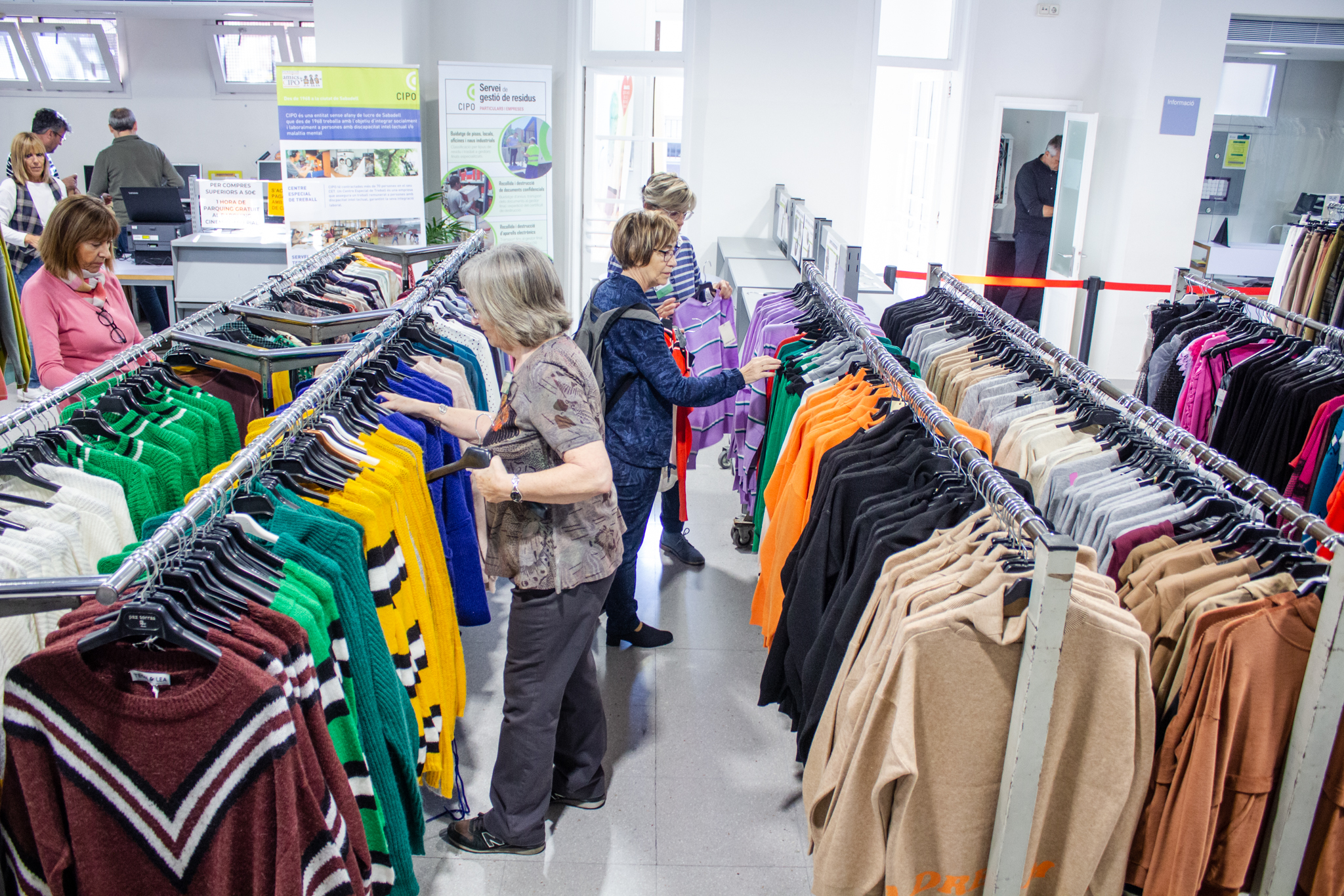 Fotos: L'Outlet de CIPO supera les expectatives