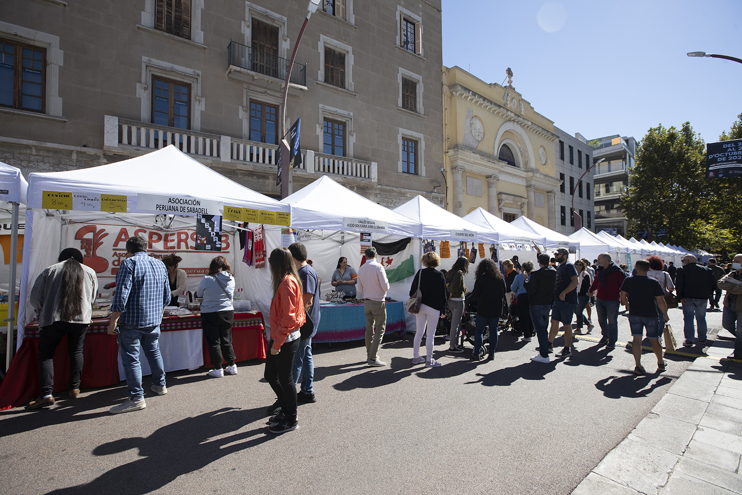 La vuitena edició del Mescla't omple Sant Roc de cultura i diversitat