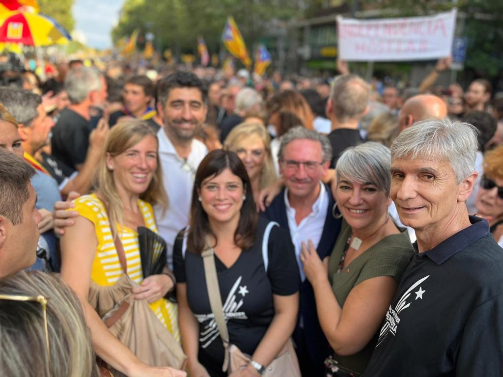 La sabadellenca Lourdes Ciuró, entre els consellers que han anat a la manifestació de l’11S