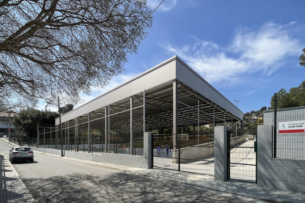 Una coberta per a la pista de Can Mir
