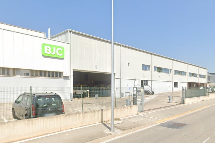 Acord per reduir els acomiadaments a BJC