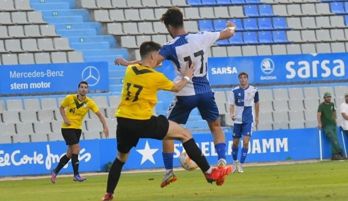 El Sabadell deixa més dubtes que llums en la seva presentació (1-1)