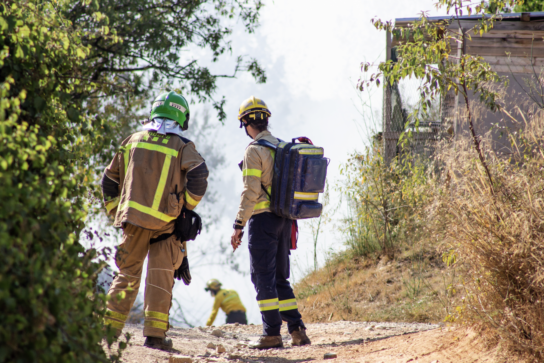 Controlat un incendi a la riera de Cerdanyola del Vallès