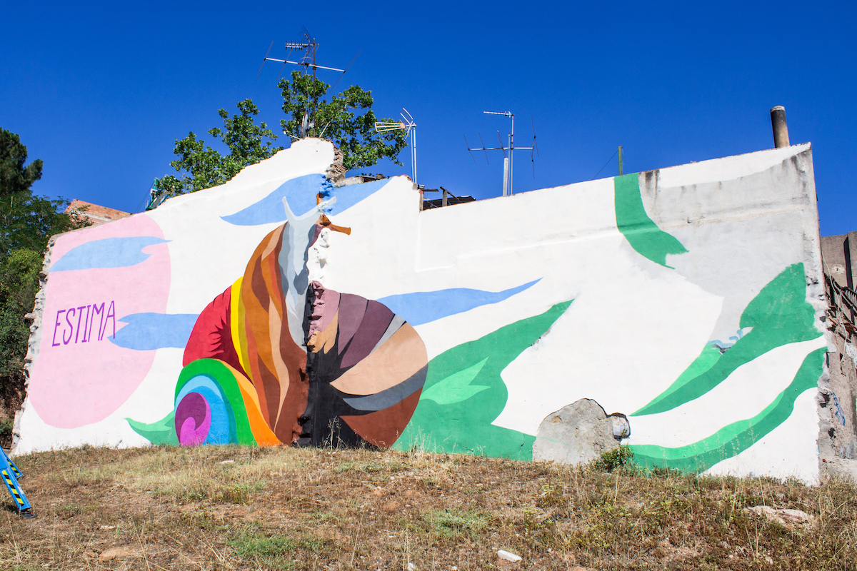 Un grafiti a Sabadell commemora el Dia de l'Orgull LGTBIQ+