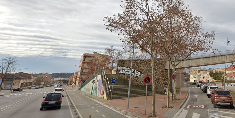 La policia enxampa un noi venent droga a la rambla d'Ibèria de Sabadell