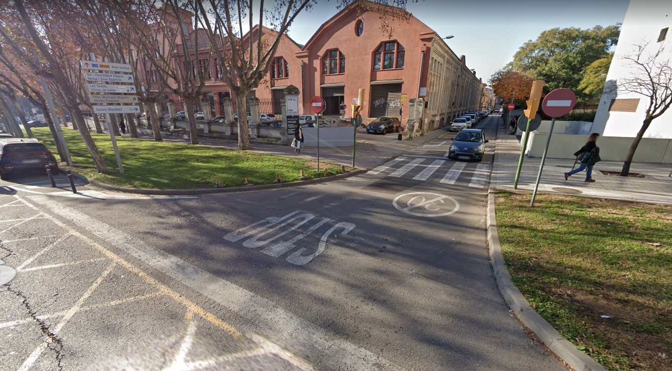 A l'hospital una conductora per un accident de cotxe a la Gran Via de Sabadell