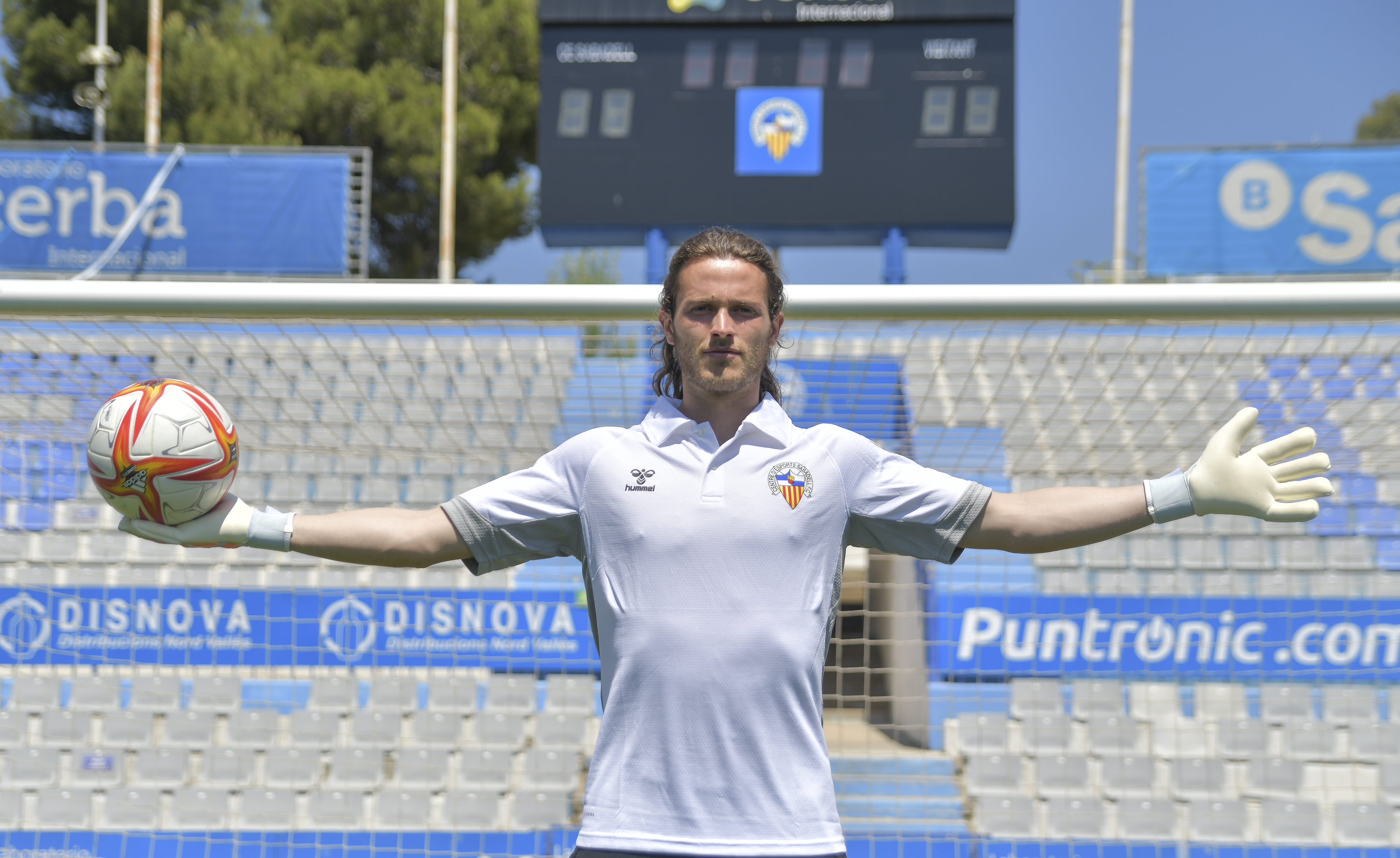Emilio Bernad tanca la porteria del Sabadell a pany i forrellat