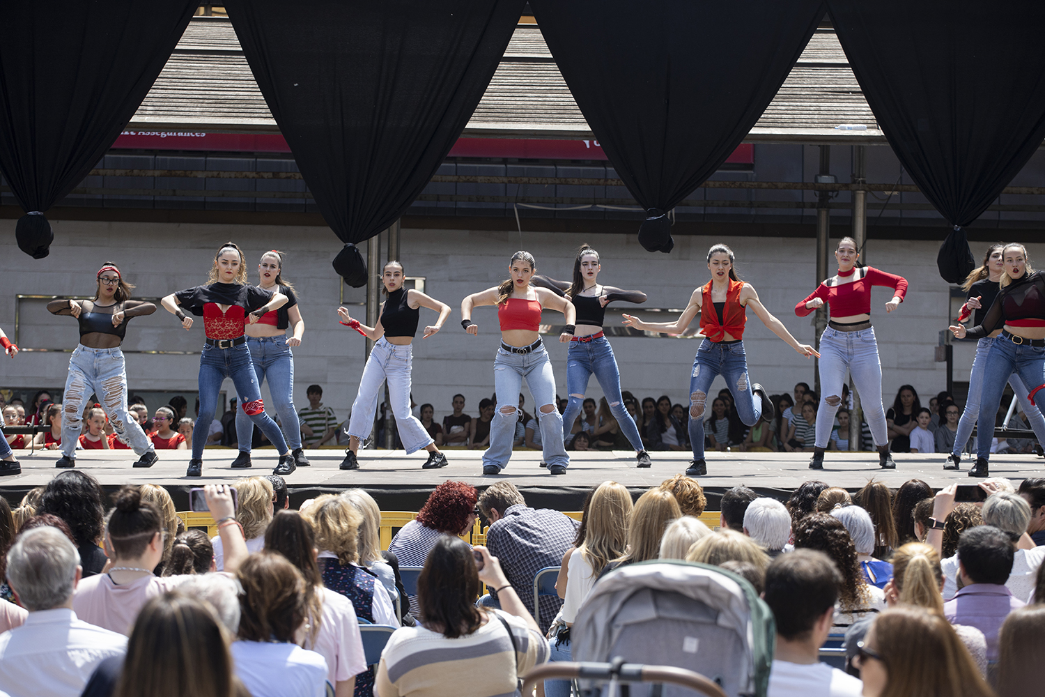 Sabadell celebra la 26a edició del Dia Internacional de la Dansa