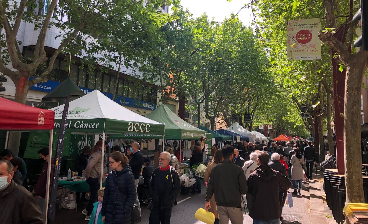 La Diada de Sant Jordi també recupera la normalitat