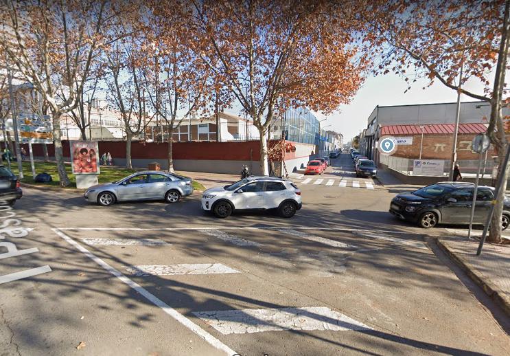 Ferit greu un ciclista envestit per un cotxe a Sabadell