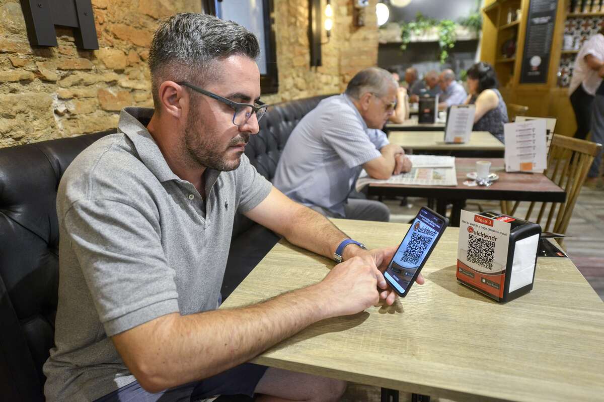 Quicktendr reorienta la seva estratègia de negoci