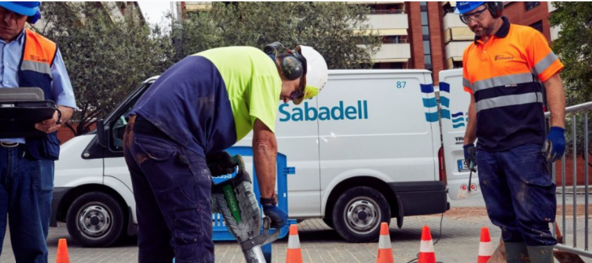 Una avaria en una canonada deixa sense aigua 200 habitatges a Gràcia
