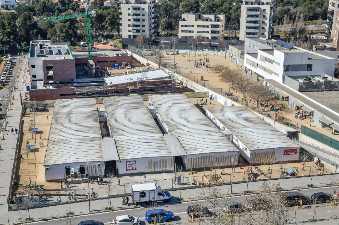 Quan l’escola és plena de barracons: 1.325 alumnes esperen un edifici definitiu