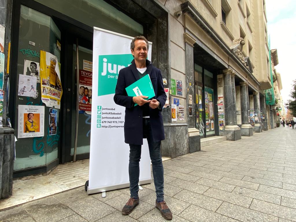 Junts demana guanyar nous espais publicitaris per no embrutar les façanes