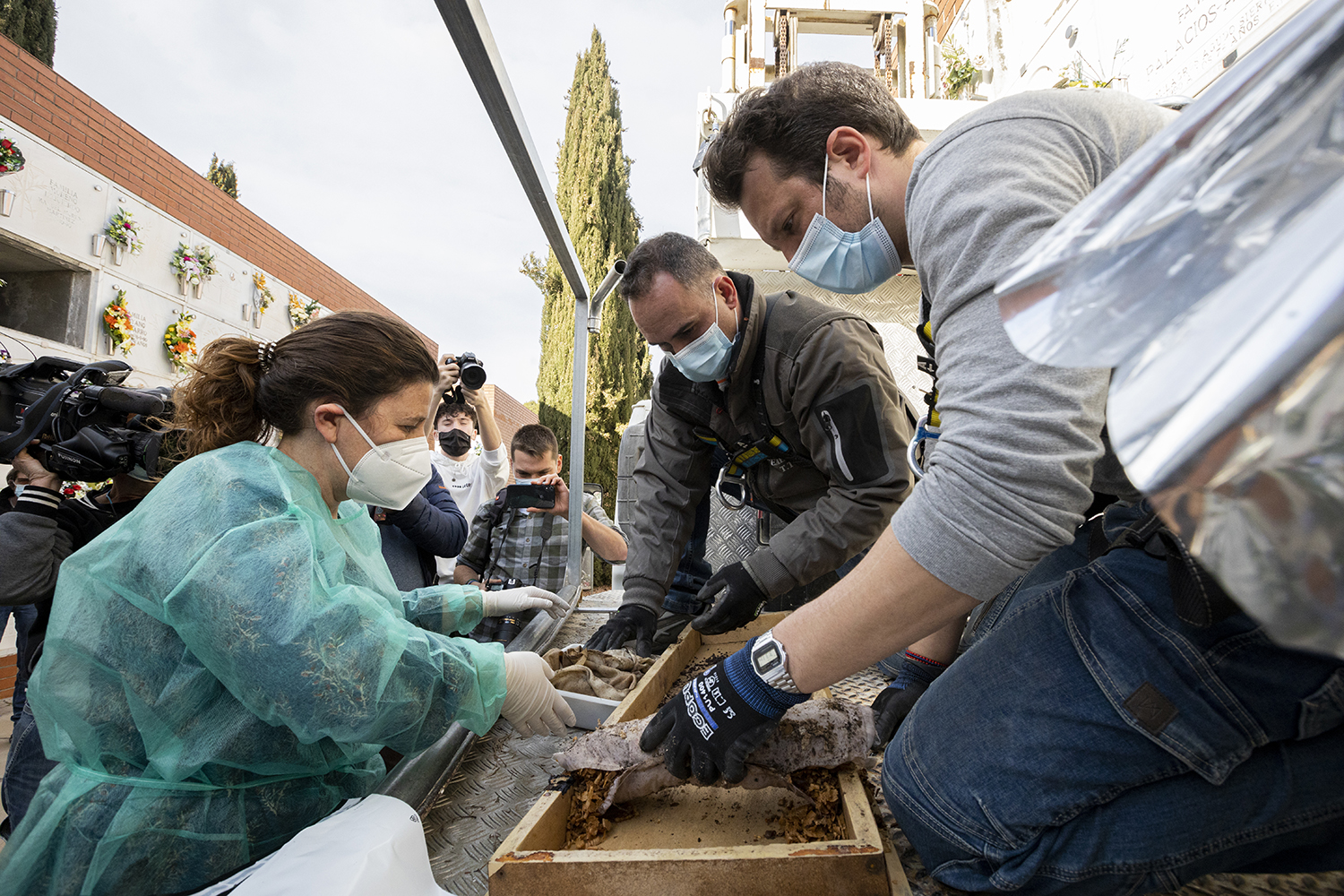 El presumpte nadó robat al Taulí: troben despulles durant l'exhumació a Sabadell