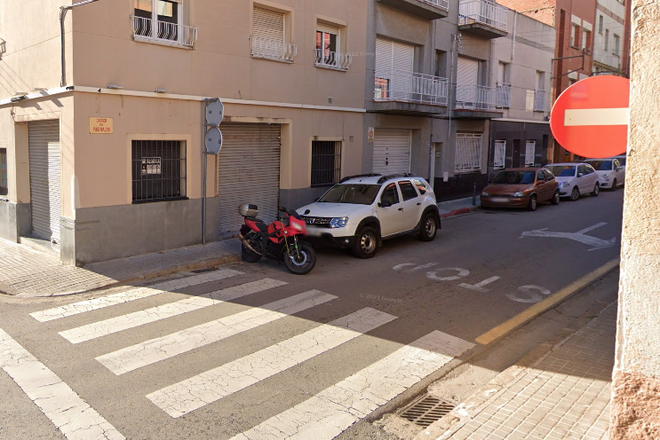 Un conductor fuig després d'atropellar un noi amb monopatí