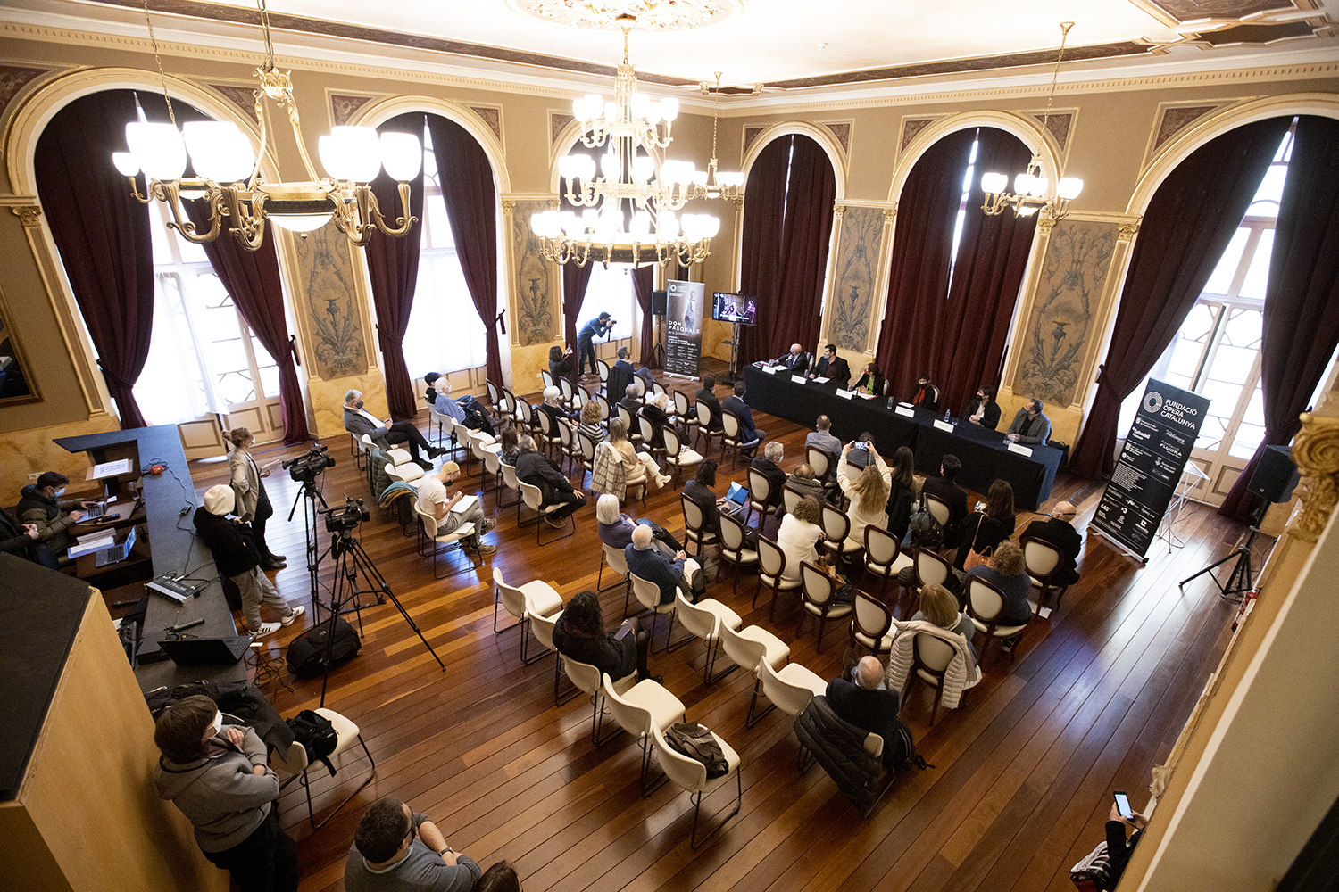 Elogi de l'òpera per la festa del seu 40è aniversari