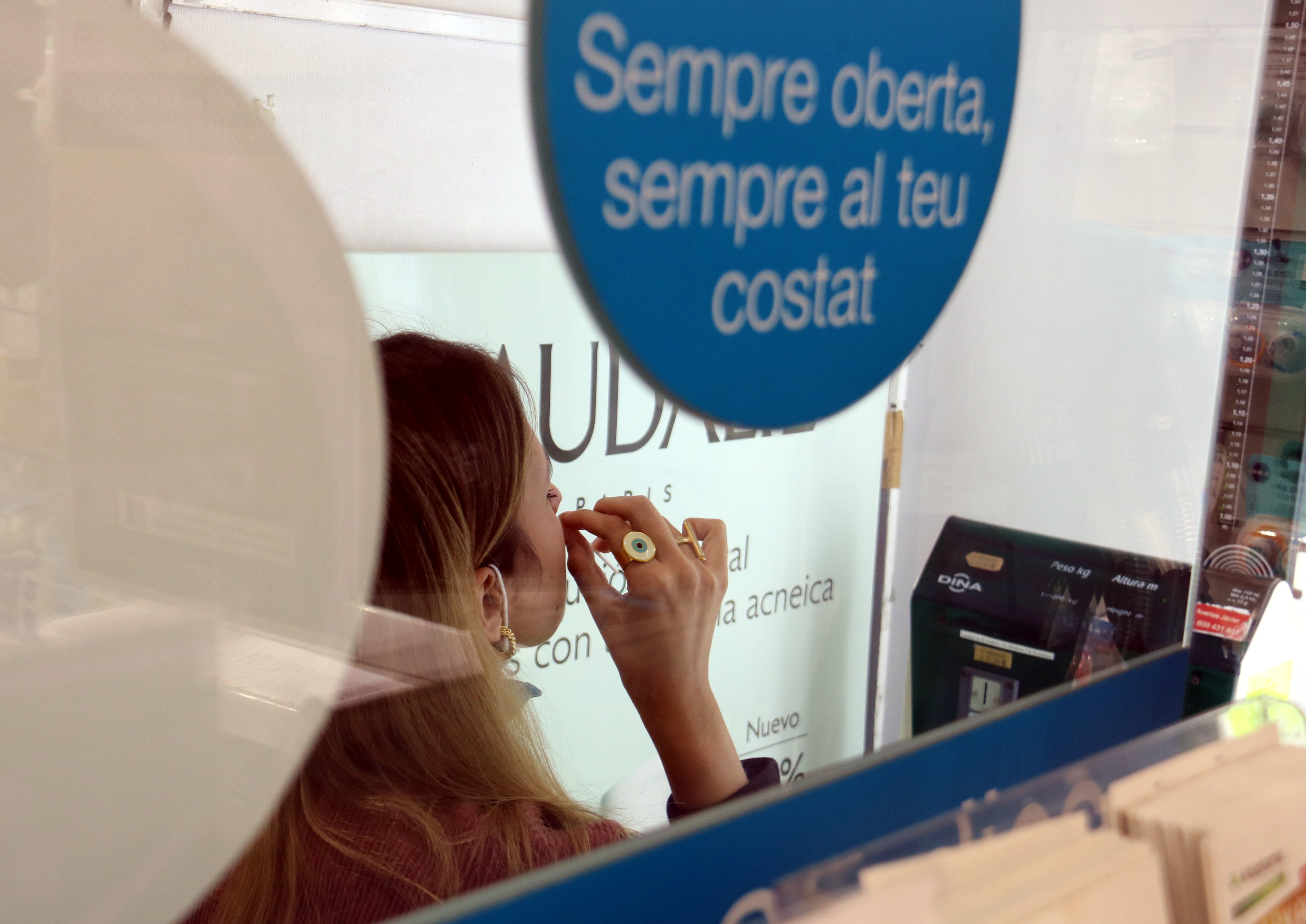Baixa laboral per Covid: les farmàcies de Sabadell on trucar per tramitar-la
