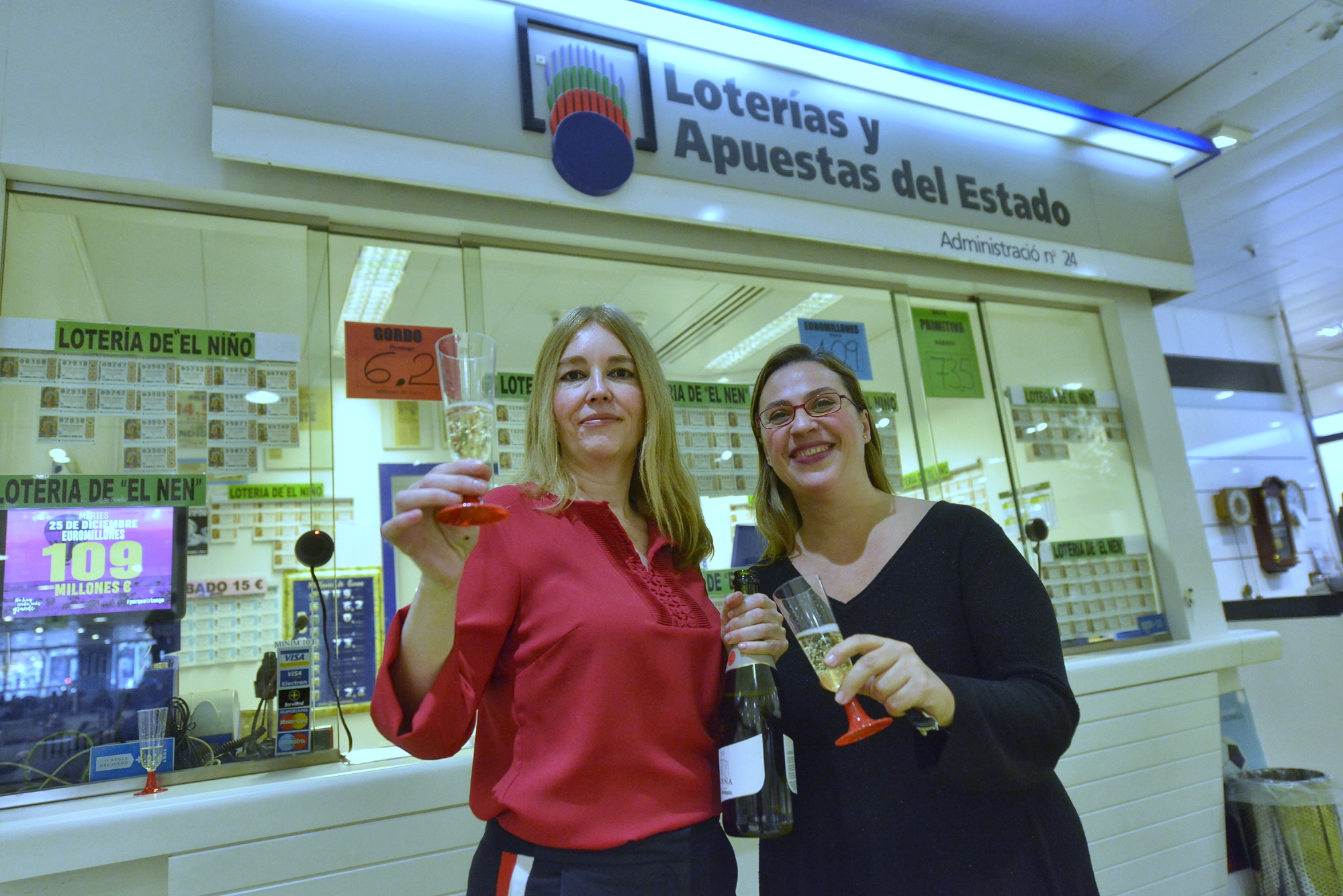 Petita pessigada del segon premi de la loteria del Nen a Sabadell