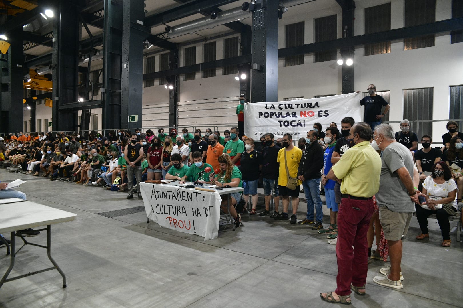 La cultura popular esclata contra l'Ajuntament: 