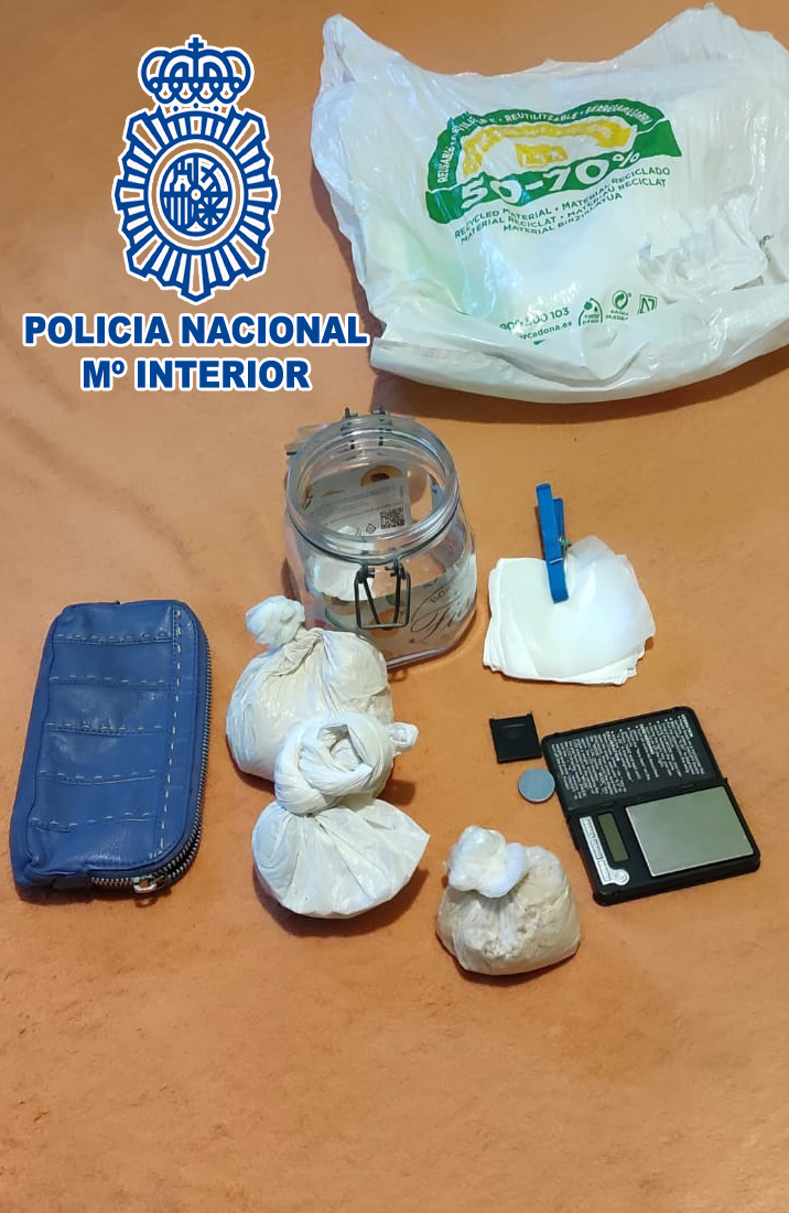 Desarticulen a Barberà una xarxa que elaborava i distribuïa cocaïna, heroïna i marihuana