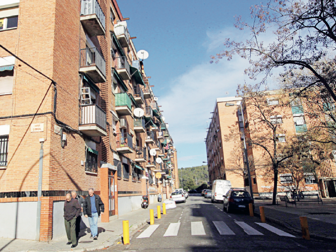 Denuncien un increment d’agressions i insults racistes a Can Puiggener