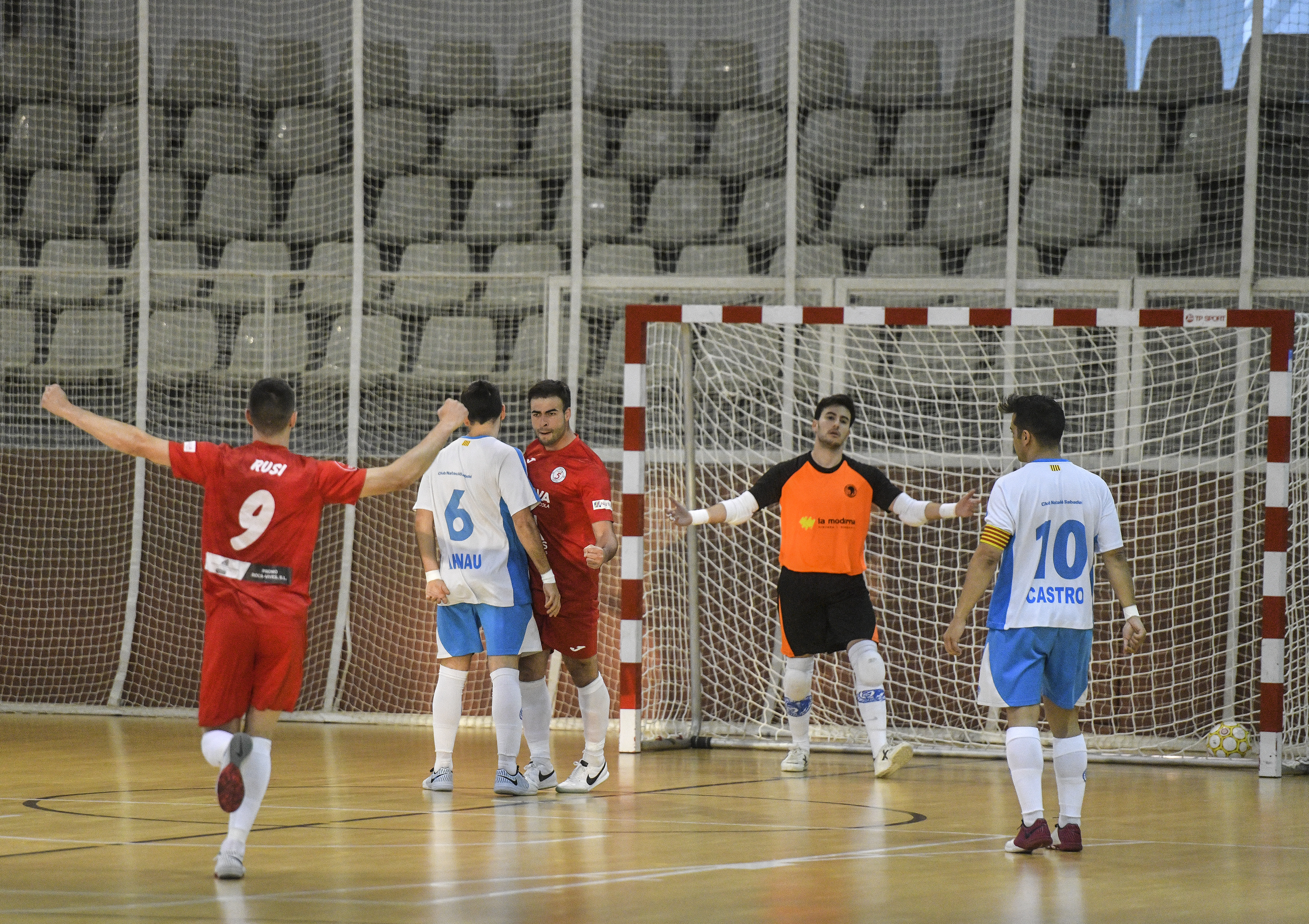 Un inici decebedor torna a condemnar el Club davant un efectiu Sala 5