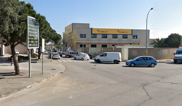 Un afectat per la vaga de Correus s'enfronta a un treballador i mossega un mosso fora de servei