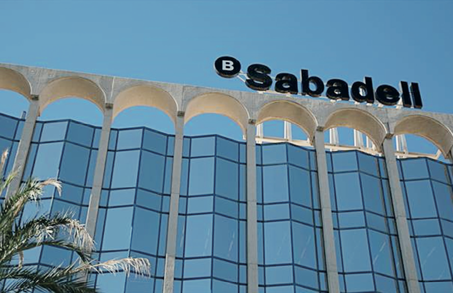 El Banc Sabadell reorganitza els seus negocis a l'Estat
