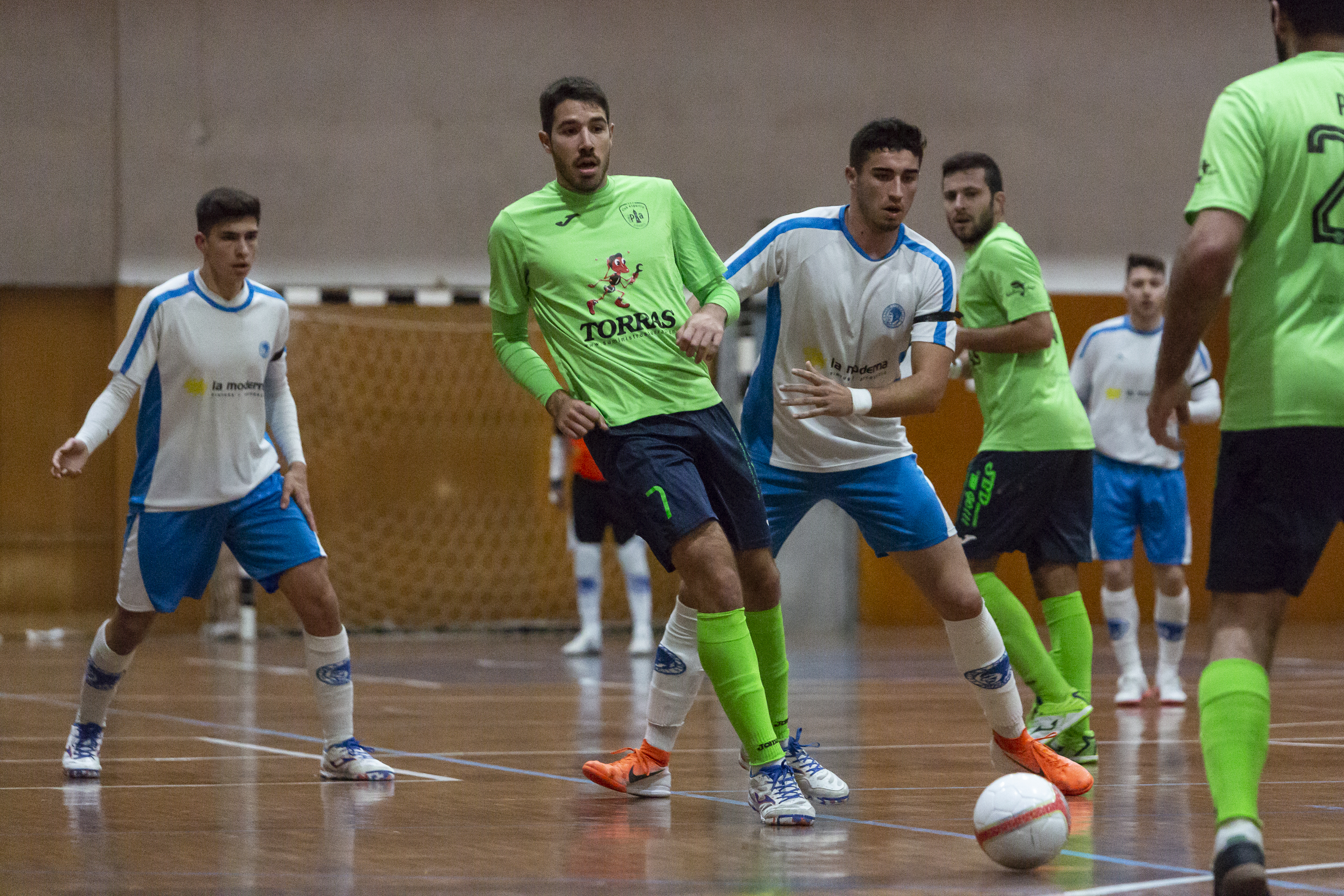 Opcions intactes per viure el derbi sabadellenc