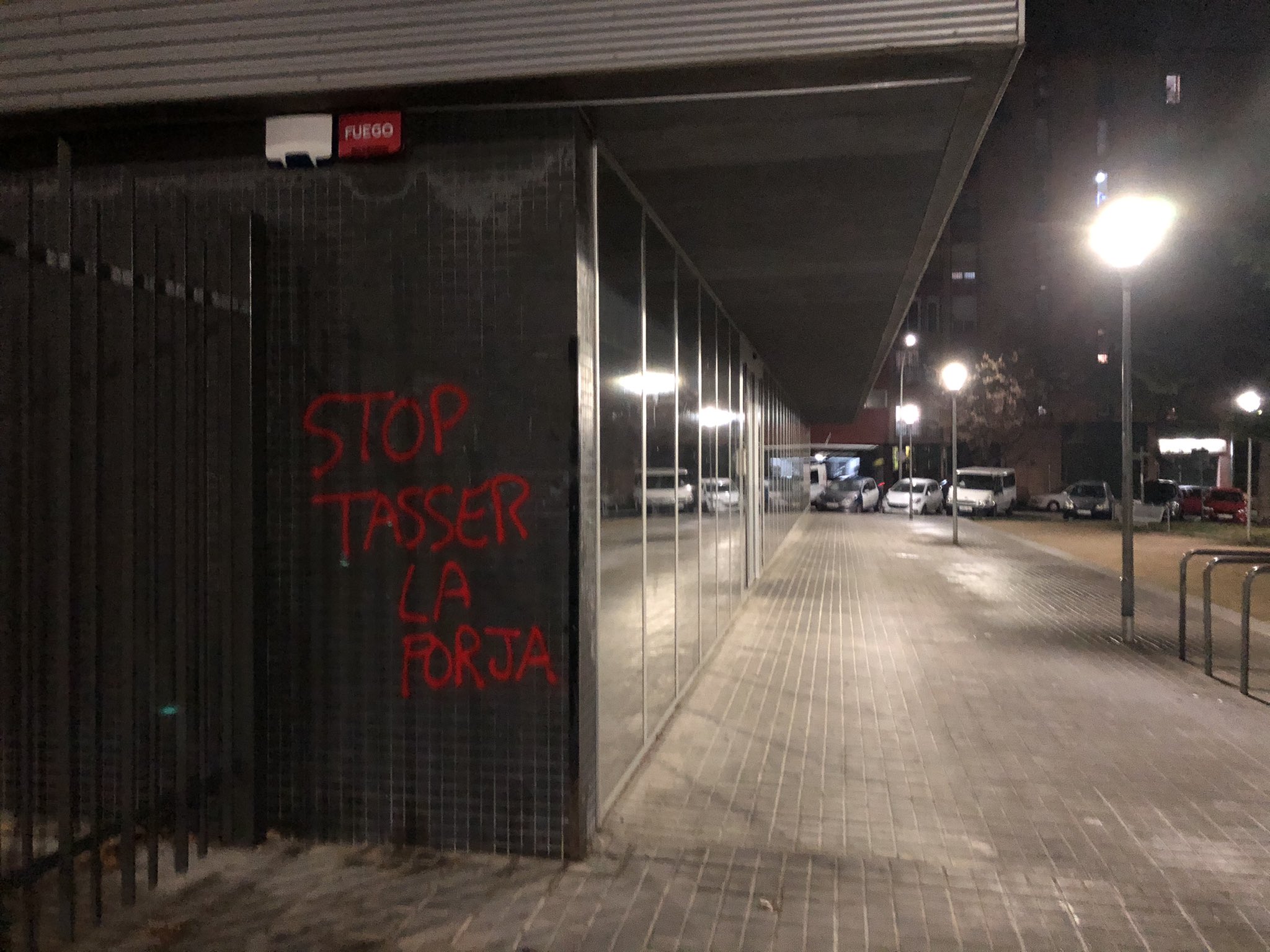 L'oposició carrega contra l'ús de les pistoles Taser després de l'incident al CAP Creu de Barberà
