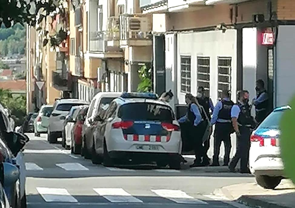 Investiguen si la detenció de la fotoperiodista Mireia Comas vulnera el dret a la informació