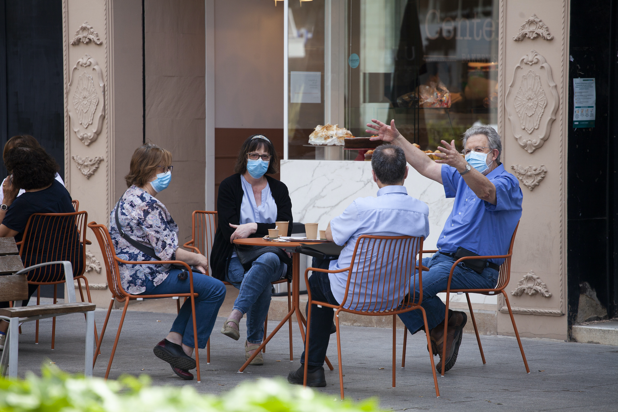 Prohibides les reunions de més de 10 persones en espais públics i privats