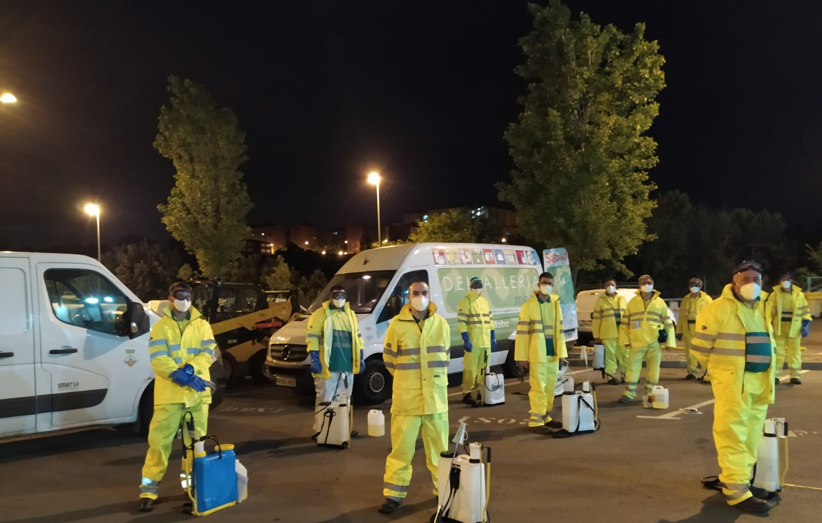 FOTOS: Smatsa intensifica la desinfecció de la ciutat durant la nit