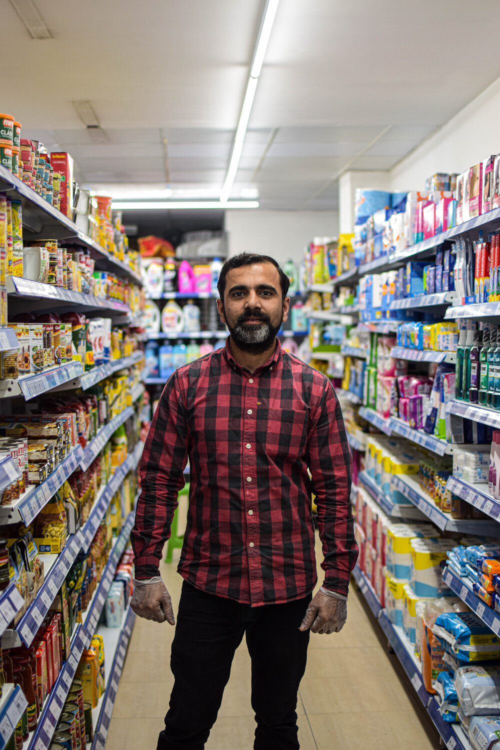 Els supermercats pakistanesos: molt temps guanyant-se el paper d'essencials