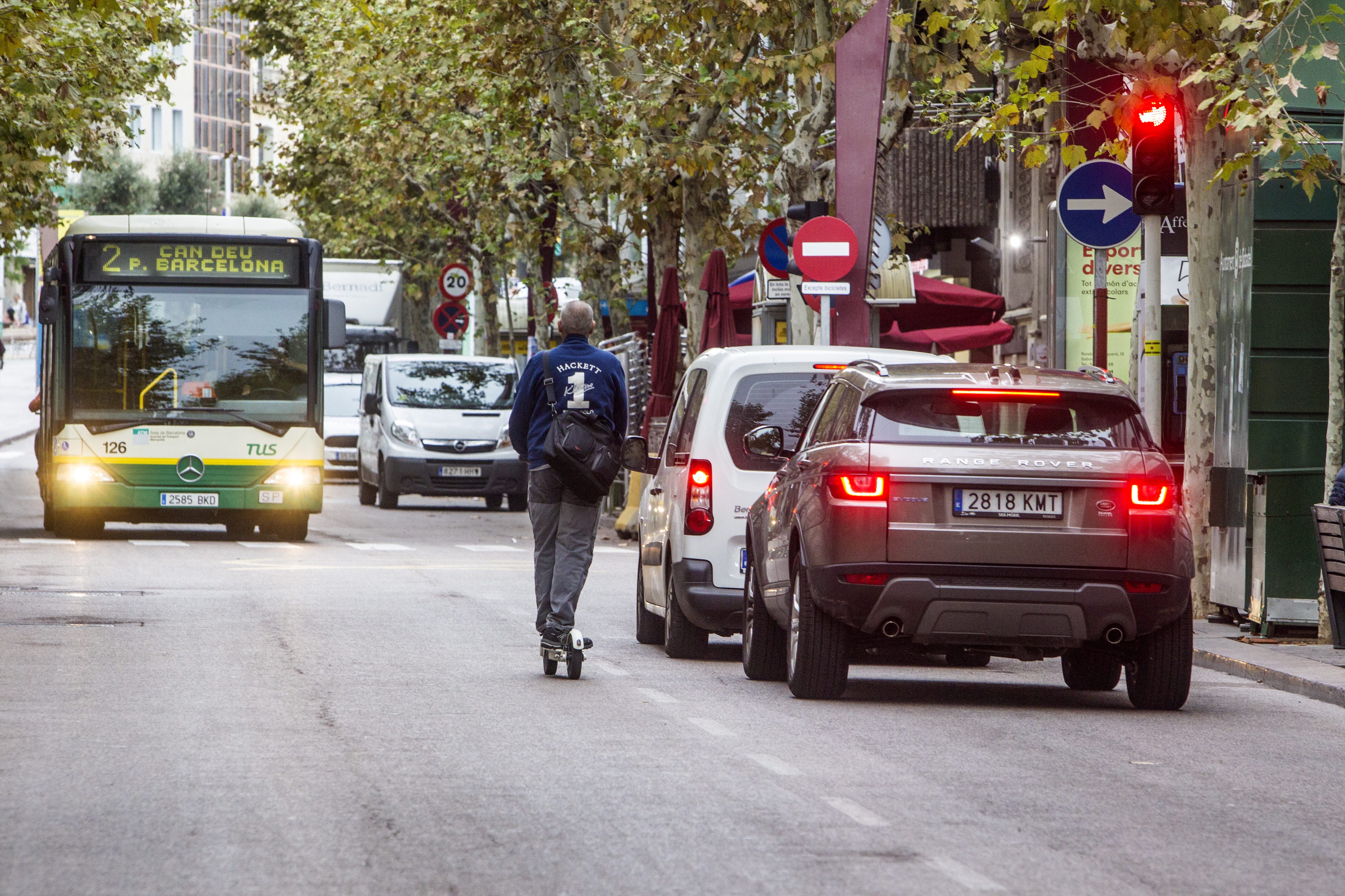 L'Ajuntament de Sabadell es prepara per multar els usuaris dels patinets elèctrics