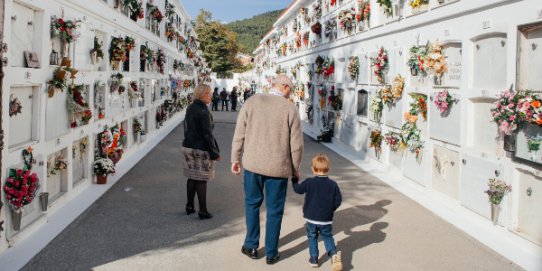 Castellar reordena l'accés al cementiri per Tots Sants
