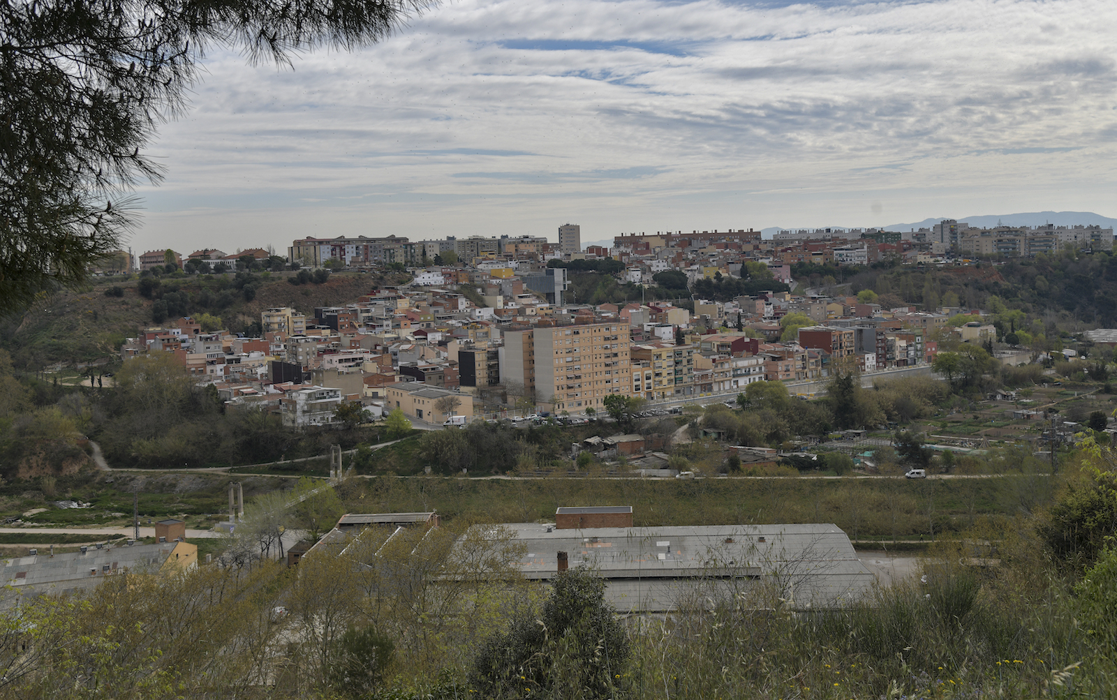 Els veïns i veïnes de Torre-romeu celebren la seva festa, enmig del record sobre els origens del barri
