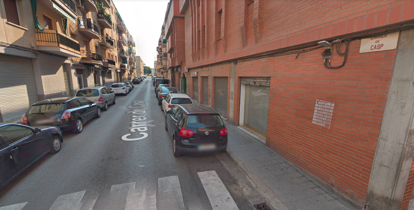 Detingut un home per entrar a robar de matinada en un domicili