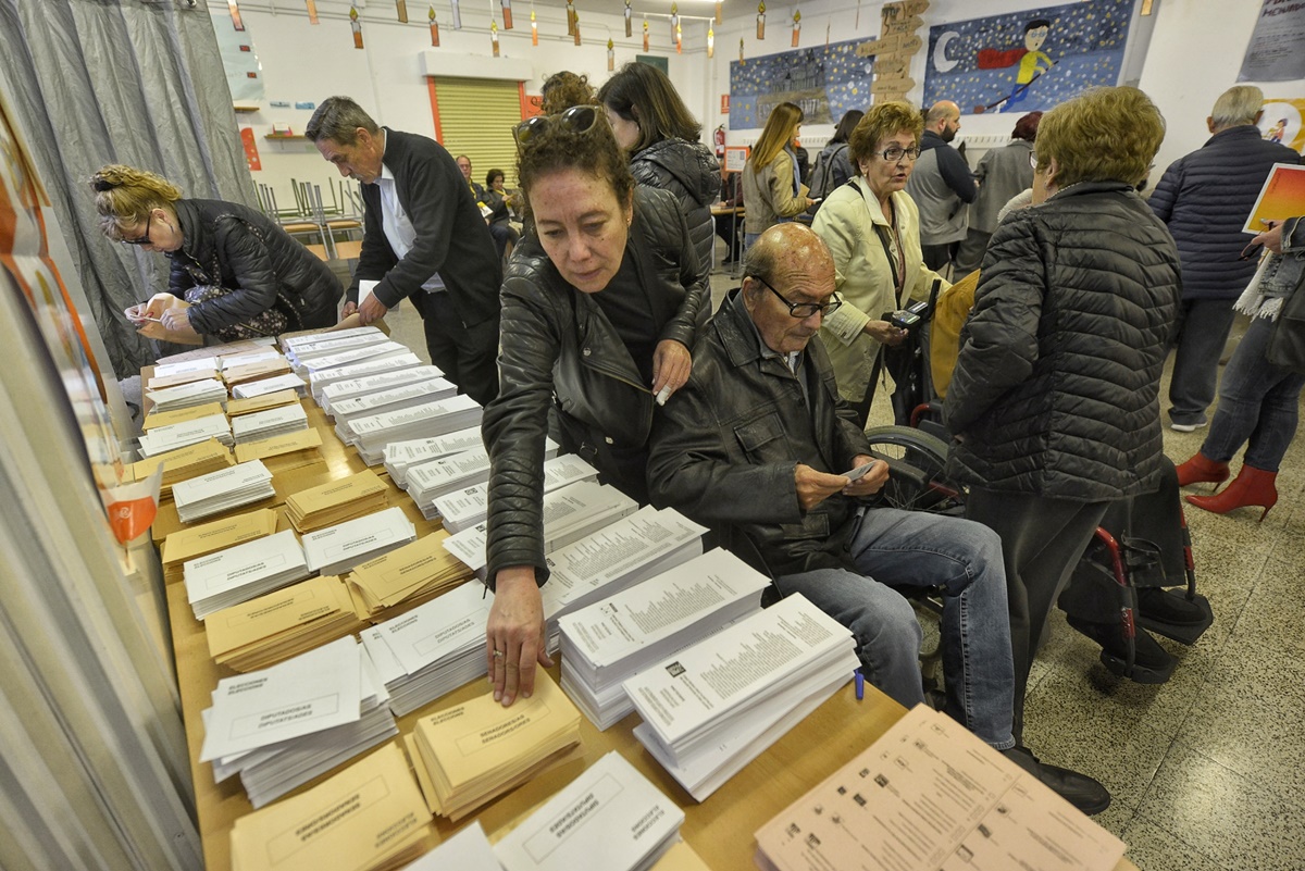 La jornada d'eleccions generals des de dins