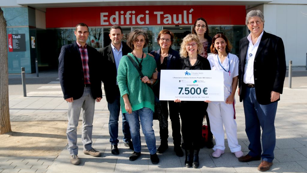 L’Associació Catalana Síndrome Prader-Willi dóna al Taulí 7.500€ per a estudiar aquesta síndrome