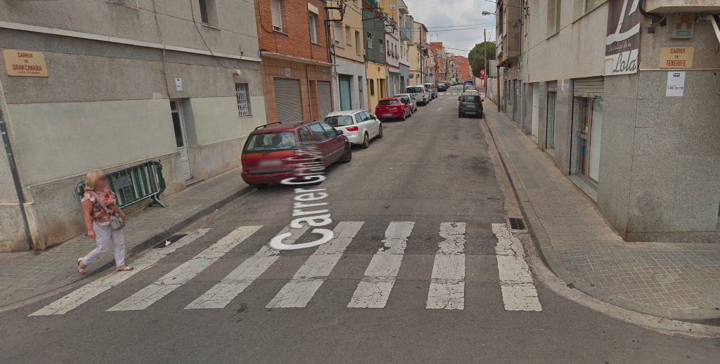 S'incendia un vehicle estacionat als Merinals