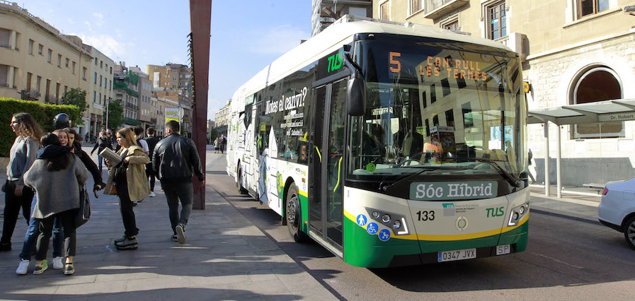 La TUS crea la L14 per ampliar la connexió amb el polígon de Can Roqueta